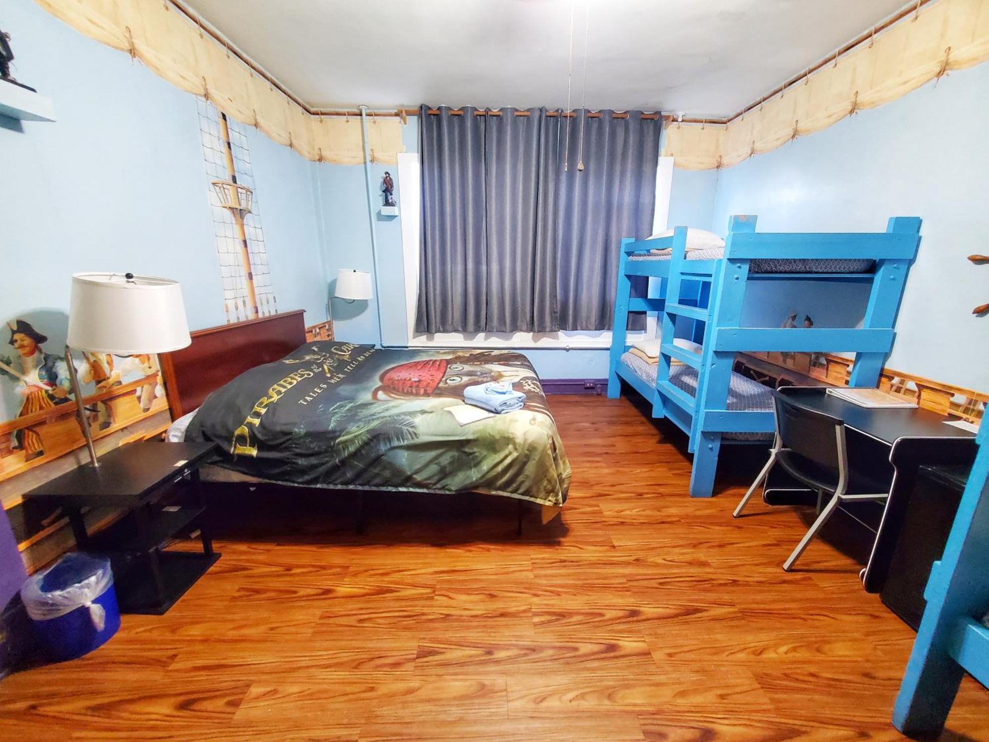 The Pirate Haus Inn Сент-Огастин Экстерьер фото