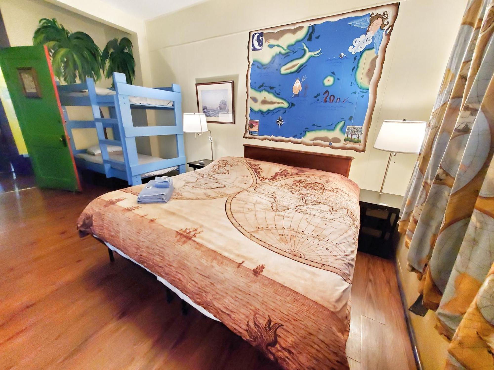 The Pirate Haus Inn Сент-Огастин Экстерьер фото